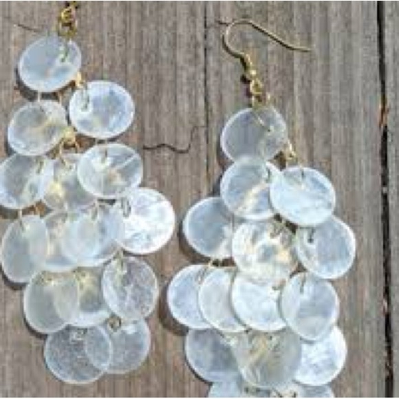 Handmade Elegant White Dangle Earrings - Picture 4 of 5